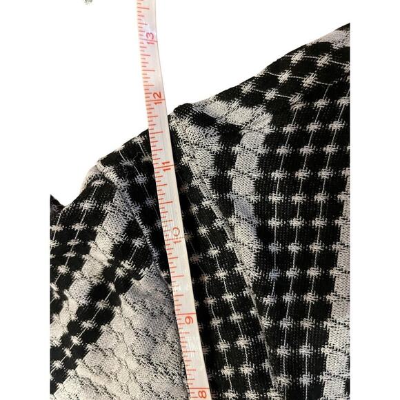 $228 BCBG MaxAzria Kenji Dress Sz Medium M Knit Striped Comfy - Picture 7 of 11